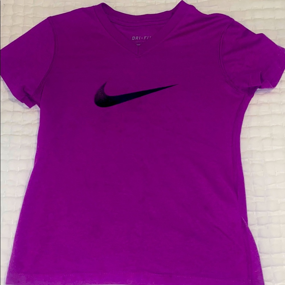 Nike top